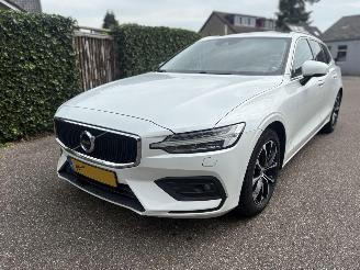 Volvo V-60 R-DESIGN 2.0 D MOMENTUM-LEER-PANO-AUTOMAAT-150PK-BOM VOL picture 5