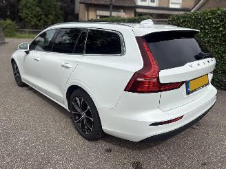 Volvo V-60 R-DESIGN 2.0 D MOMENTUM-LEER-PANO-AUTOMAAT-150PK-BOM VOL picture 4