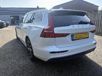 Volvo V-60 GEEN SCHADE 2.0 D MOMENTUM-LEER-PANO-AUTOMAAT-150PK-BOM VOL picture 6