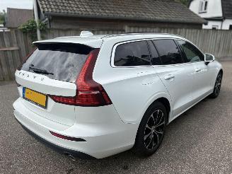 Volvo V-60 R-DESIGN 2.0 D MOMENTUM-LEER-PANO-AUTOMAAT-150PK-BOM VOL picture 6