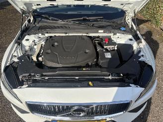 Volvo V-60 GEEN SCHADE 2.0 D MOMENTUM-LEER-PANO-AUTOMAAT-150PK-BOM VOL picture 14