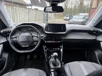 Peugeot 2008 1.2 sport 102 pk picture 11