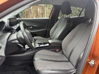 Peugeot 2008 1.2 sport 102 pk picture 14