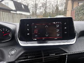 Peugeot 2008 1.2 sport 102 pk picture 18