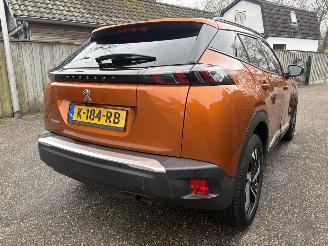 Peugeot 2008 1.2 sport 102 pk picture 4