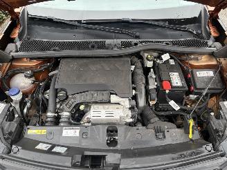 Peugeot 2008 1.2 sport 102 pk picture 10