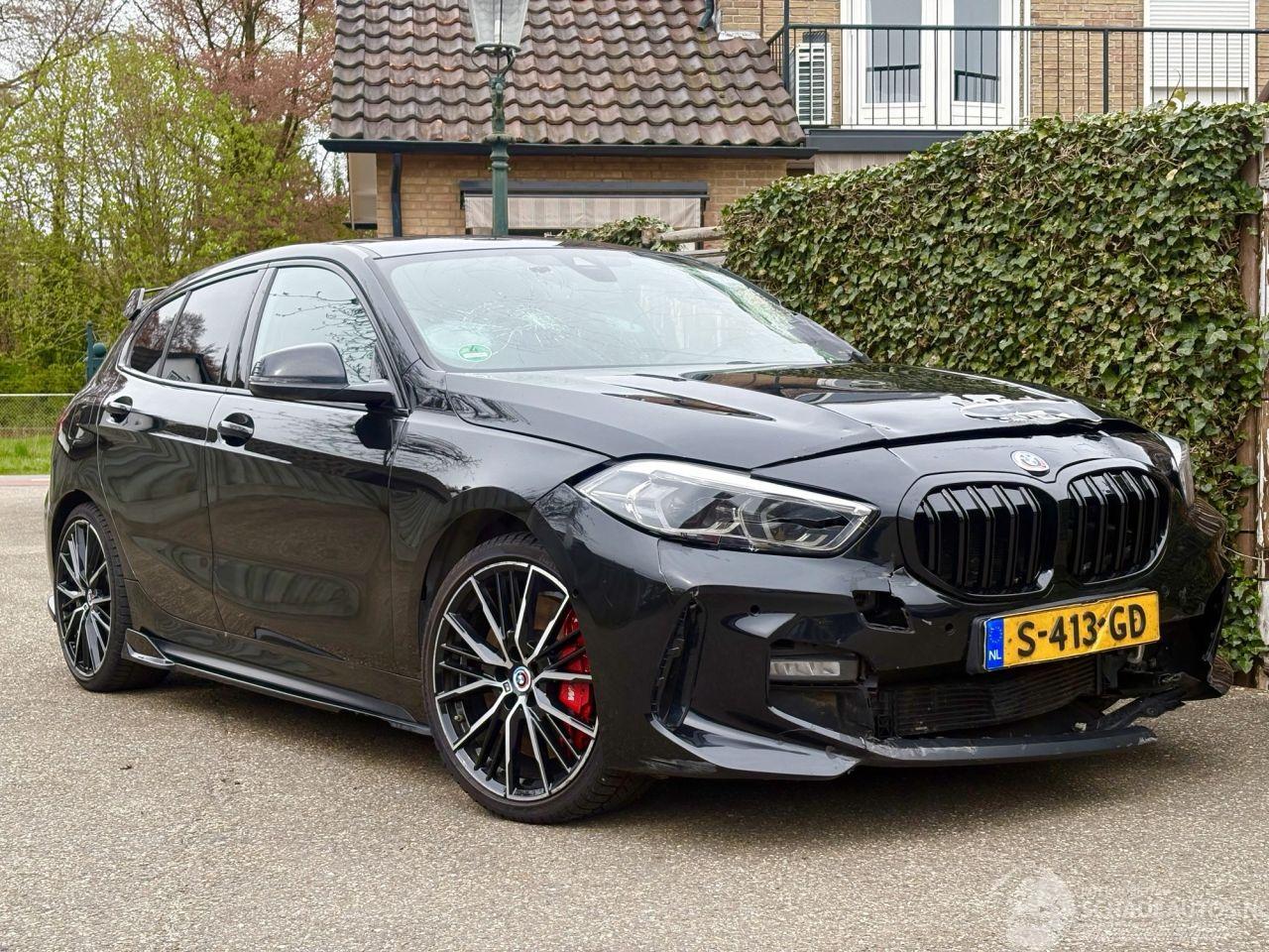 BMW 1-serie M-SPORT 140 PK  AUTOMAAT PANORAMA NAP !!!