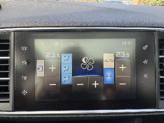 Peugeot 308 1.2 SPORT EXE picture 18