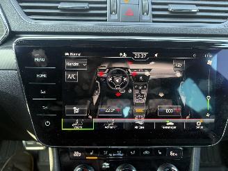 Skoda Superb PLUG IN HYBRID SPORTLINE 231PK AUTOMAAT VOLL OPTION picture 21