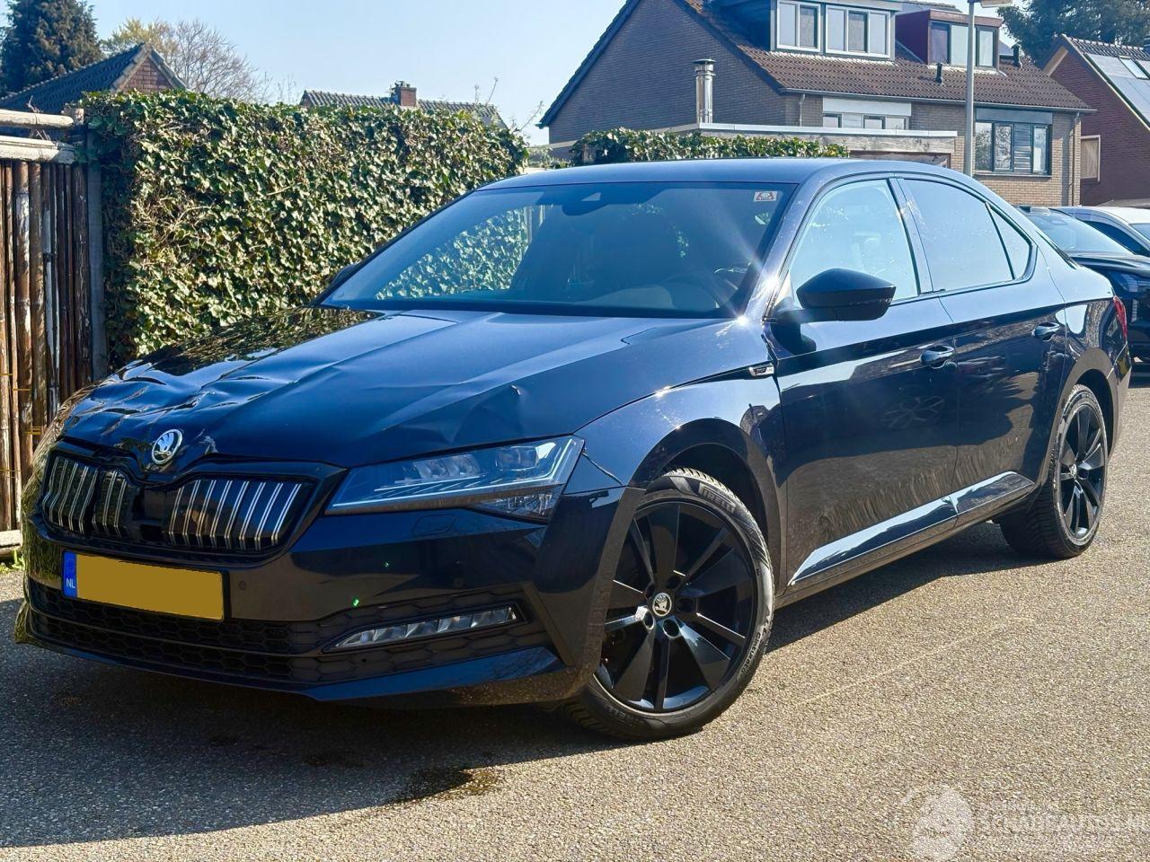 Skoda Superb PLUG IN HYBRID SPORTLINE 231PK AUTOMAAT VOLL OPTION