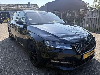 Skoda Superb PLUG IN HYBRID SPORTLINE 231PK AUTOMAAT VOLL OPTION picture 5