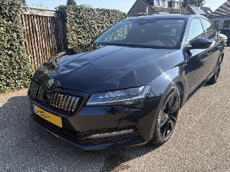 Skoda Superb PLUG IN HYBRID SPORTLINE 231PK AUTOMAAT VOLL OPTION picture 3