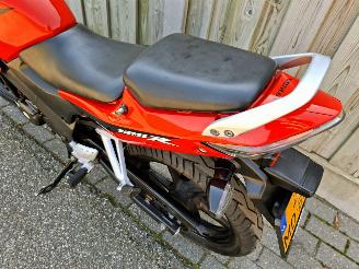 Honda CBR 125 R A1 rijbewijs picture 16