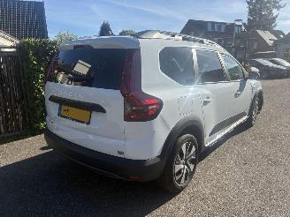 Schadeauto Dacia Jogger 1.0 TCe 100 ECO-G Expression 7 persoons 2025/4