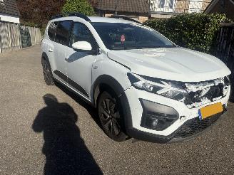 Schadeauto Dacia Jogger 1.0 TCe 100 ECO-G Expression 7 persoons 2025/4