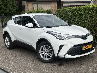skadebil auto Toyota CH-R 1.8 Hybrid Active AUTOMAAT 148PK 2023/4