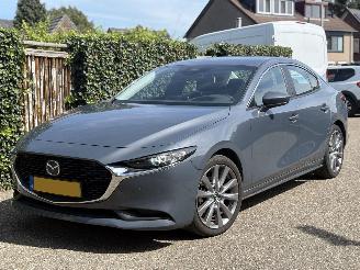 krockskadad bil auto Mazda 3 2.0 e-SKYACTIV-G M HYBRID 150PK 2023/11