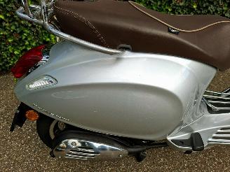 Vespa  PRIMAVERA picture 7