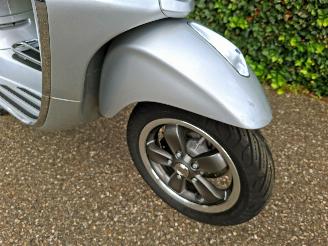 Vespa  PRIMAVERA picture 4