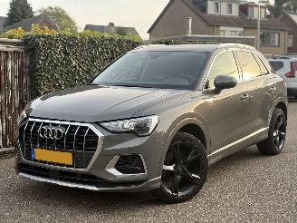 Voiture accidenté Audi Q3 35 TFSI S-LINE  150 PK AUTOMAAT 2019/6