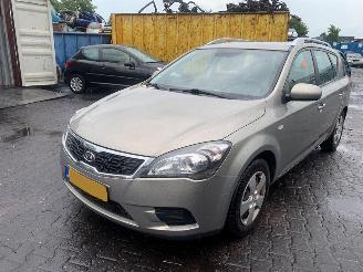 Kia Cee d  picture 2