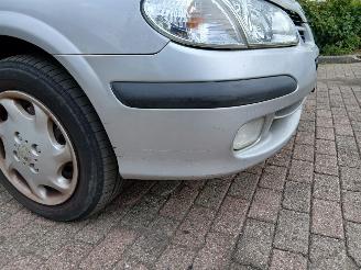 Nissan Almera  picture 3