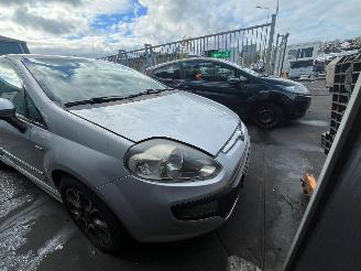 Fiat Punto Evo 1.3 JTD Multijet 85 16V Euro 5 Hatchback  Diesel 1.248cc 63kW (86pk) FWD 2010-04/2011-10 (199AXY; 199BXY) 199B4000 picture 4