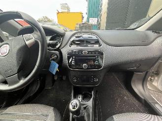 Fiat Punto Evo 1.3 JTD Multijet 85 16V Euro 5 Hatchback  Diesel 1.248cc 63kW (86pk) FWD 2010-04/2011-10 (199AXY; 199BXY) 199B4000 picture 16