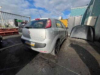 Fiat Punto Evo 1.3 JTD Multijet 85 16V Euro 5 Hatchback  Diesel 1.248cc 63kW (86pk) FWD 2010-04/2011-10 (199AXY; 199BXY) 199B4000 picture 5