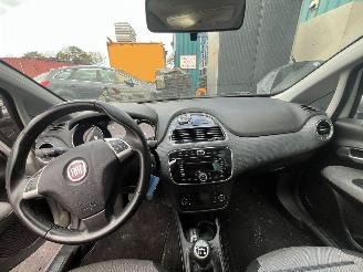 Fiat Punto Evo 1.3 JTD Multijet 85 16V Euro 5 Hatchback  Diesel 1.248cc 63kW (86pk) FWD 2010-04/2011-10 (199AXY; 199BXY) 199B4000 picture 15
