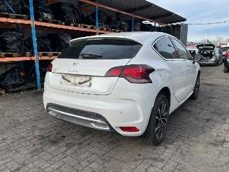 Citroën DS4 1.6 16V VTi 120 Hatchback  Benzine 1.598cc 88kW (120pk) FWD 2011-04/2015-07 (NX5FS) EP6C; 5FS picture 6