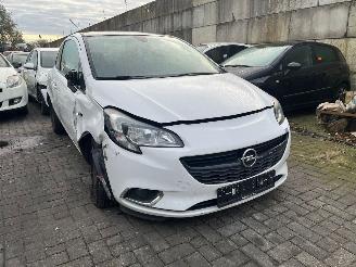 Voiture accidenté Opel Corsa-E 1.0 SIDI Turbo 12V Hatchback  Benzine 999cc 85kW (116pk) FWD 2014-09  D10XFT; DTEMP; F10XFT 2015/10
