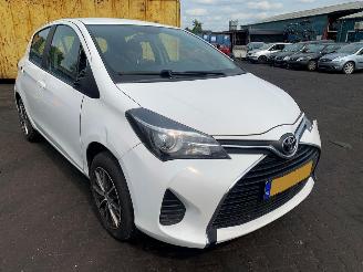Toyota Yaris 1.0 12V VVT-i Hatchback  Benzine 998cc 51kW (69pk) picture 13