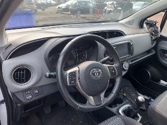 Toyota Yaris 1.0 12V VVT-i Hatchback  Benzine 998cc 51kW (69pk) picture 17