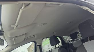 Ford Focus 1.6 Ti-VCT 16V 105 Hatchback  Benzine 1.596cc 77kW (105pk) FWD 2010-07/2018-05  IQDB picture 18