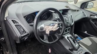 Ford Focus 1.6 Ti-VCT 16V 105 Hatchback  Benzine 1.596cc 77kW (105pk) FWD 2010-07/2018-05  IQDB picture 13