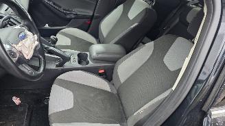 Ford Focus 1.6 Ti-VCT 16V 105 Hatchback  Benzine 1.596cc 77kW (105pk) FWD 2010-07/2018-05  IQDB picture 16