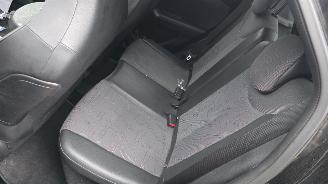 Toyota Aygo 1.0 12V VVT-i Hatchback  Benzine 998cc 53kW (72pk) FWD 2018-03 (KGB40) 1KRFE picture 16