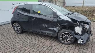 Toyota Aygo 1.0 12V VVT-i Hatchback  Benzine 998cc 53kW (72pk) FWD 2018-03 (KGB40) 1KRFE picture 3