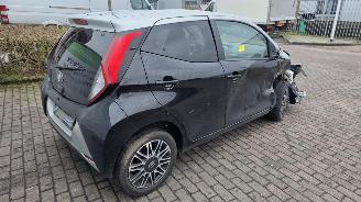 Toyota Aygo 1.0 12V VVT-i Hatchback  Benzine 998cc 53kW (72pk) FWD 2018-03 (KGB40) 1KRFE picture 5