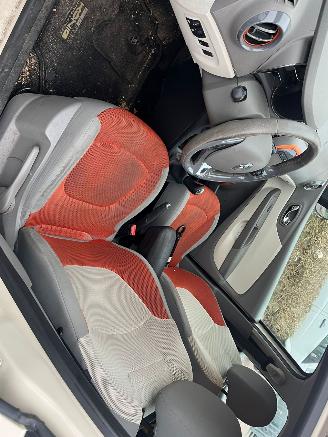 Renault Captur 0.9 Energy TCE 12V SUV picture 10