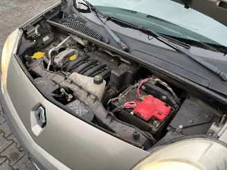 Renault Kangoo 1.6 16V MPV  Benzine 1.598cc 78kW (106pk) FWD 2008-02 (KW0D; KW2D; KW4D) K4M830; K4MG8 picture 24