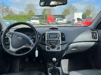 Hyundai I-30 KMHDC81DP9U023428 picture 30