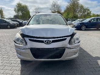 Unfallwagen Hyundai I-30 KMHDC81DP9U023428 2009/1