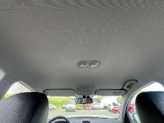 Hyundai I-30 KMHDC81DP9U023428 picture 21