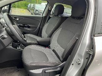 Renault Captur 1.2 TCE 16V EDC SUV  Benzine 1.197cc 88kW (120pk) FWD 2013-06 (2R40; 2RC0) H5F403; H5FD4 picture 24