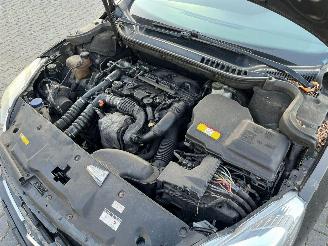 Peugeot 508 1.6 HDiF 16V Combi/o  Diesel 1.560cc 82kW (111pk) FWD 2010-10/2018-12 (8E9HR) DV6C; 9HR picture 27