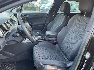 Peugeot 508 1.6 HDiF 16V Combi/o  Diesel 1.560cc 82kW (111pk) FWD 2010-10/2018-12 (8E9HR) DV6C; 9HR picture 19