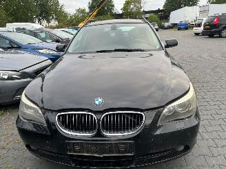 Vaurioauto  passenger cars BMW 5-serie 523i 24V Combi/o  Benzine 2,497cc 130kW (177pk) RWD 2004-10/2007-02 (NL31; PU11) N52B25A 2006/2