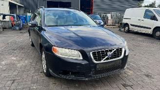 Volvo V-70 2.0 D 16V Combi/o  Diesel 1.998cc 100kW (136pk) picture 2